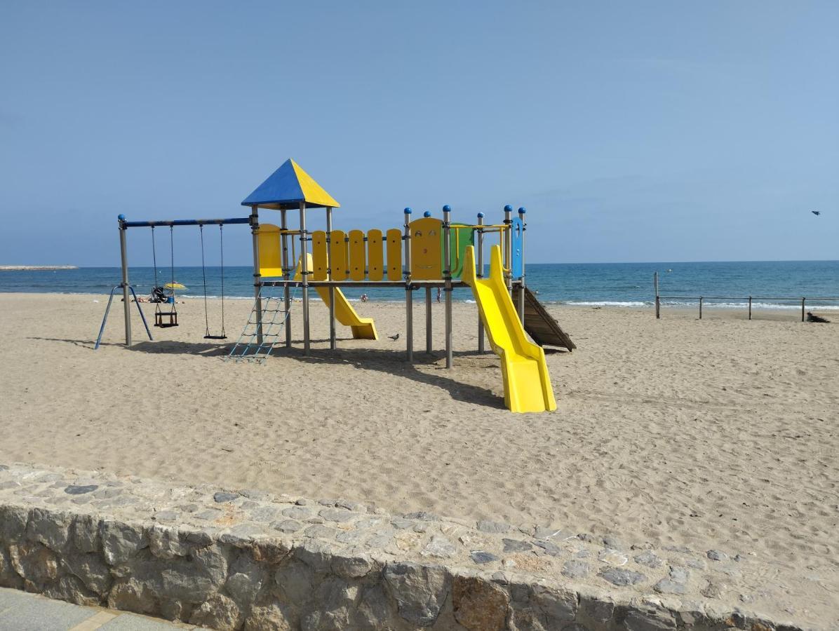 Atico Frente Al Mar Con Parking Para 5 Personas Calafell Exterior foto
